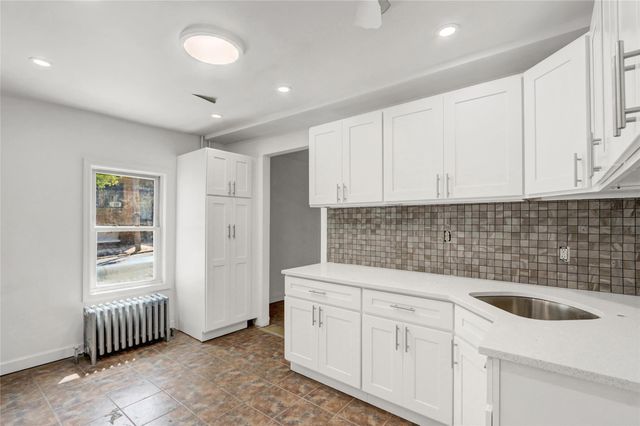 58 Laurel Avenue, Staten Island, NY 10304