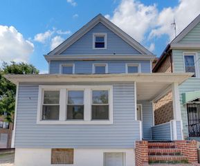 58 Laurel Avenue, Staten Island, NY 10304