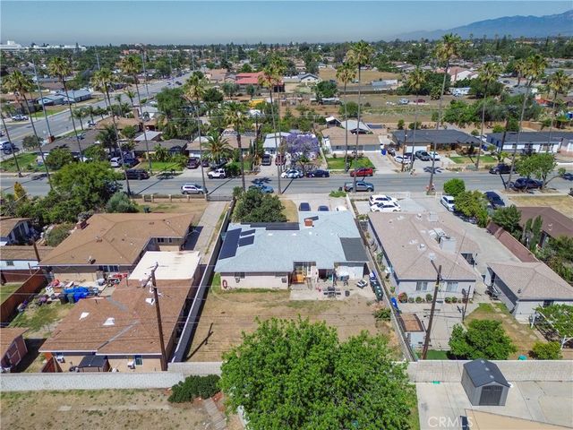 9661 Tamarind Avenue, Fontana, CA 92335