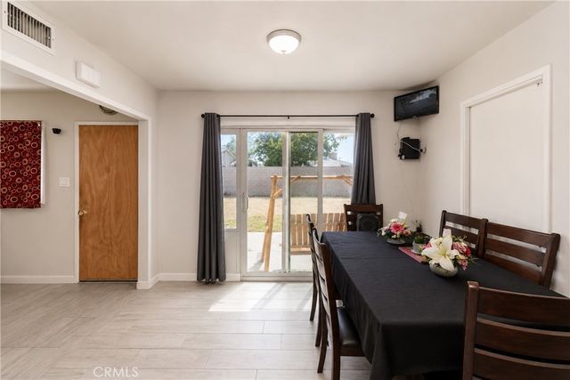 9661 Tamarind Avenue, Fontana, CA 92335