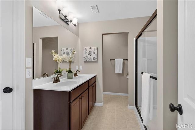 13131 Tesson Hollow Drive, St Louis, MO 63128