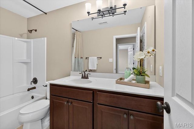 13131 Tesson Hollow Drive, St Louis, MO 63128