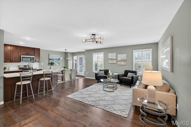 13131 Tesson Hollow Drive, St Louis, MO 63128