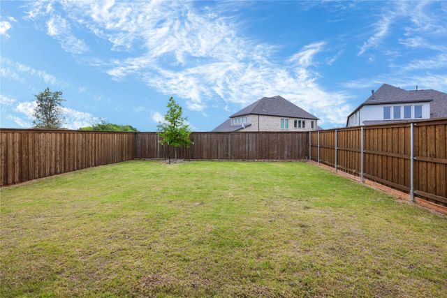 345 Willowmore Drive, Little Elm, TX 75068