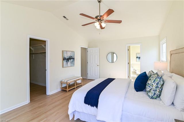 1052 Heatherwood DR, Virginia Beach, VA 23455