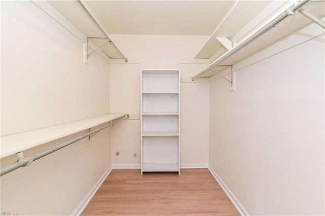 1052 Heatherwood DR, Virginia Beach, VA 23455