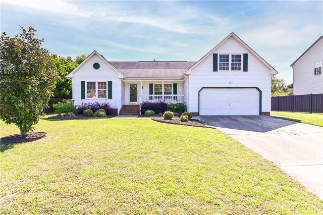 1052 Heatherwood DR, Virginia Beach, VA 23455