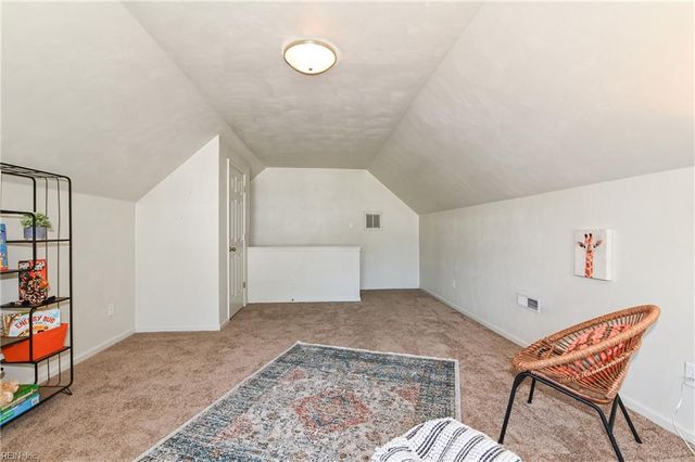 1052 Heatherwood DR, Virginia Beach, VA 23455