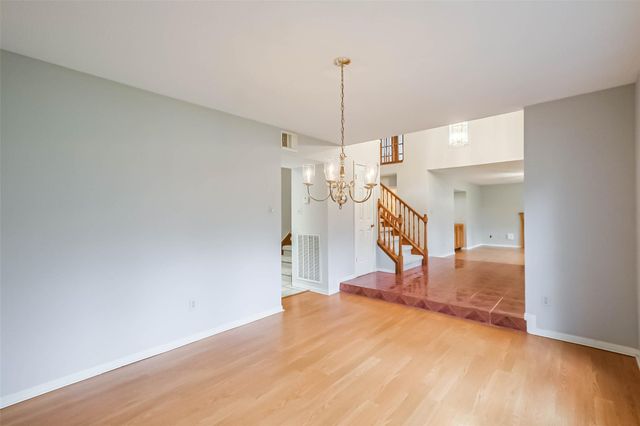 10218 Hedge Way Drive, Houston, TX 77065