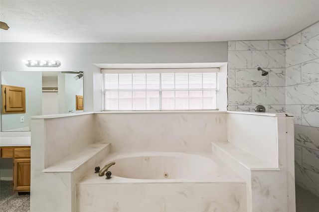 10218 Hedge Way Drive, Houston, TX 77065