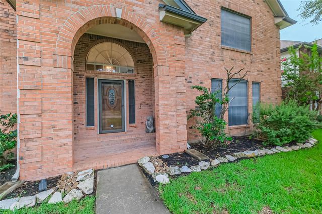 10218 Hedge Way Drive, Houston, TX 77065