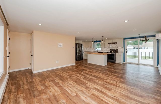 431 Salmon Falls Road, Rochester, NH 03868