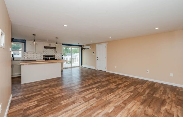 431 Salmon Falls Road, Rochester, NH 03868