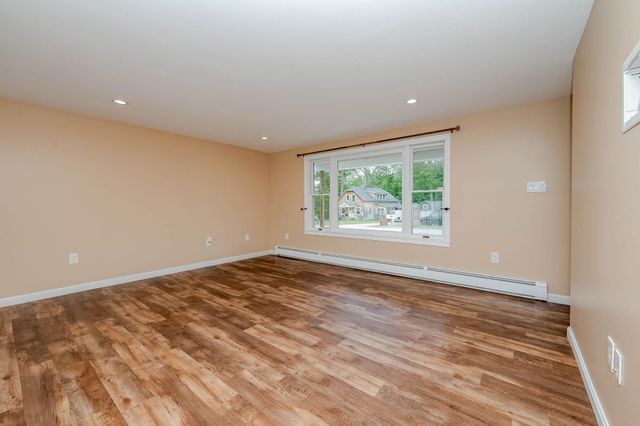 431 Salmon Falls Road, Rochester, NH 03868