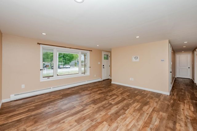 431 Salmon Falls Road, Rochester, NH 03868