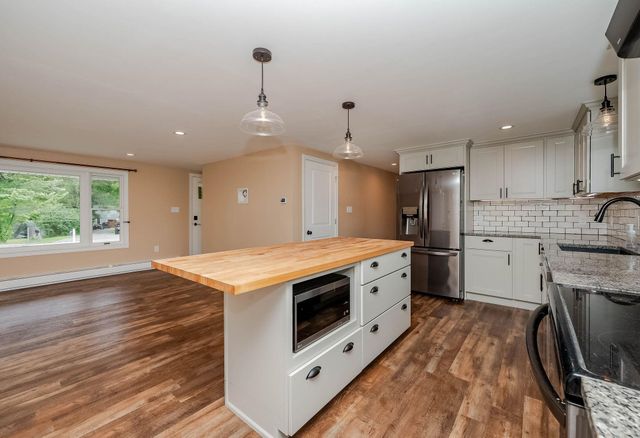 431 Salmon Falls Road, Rochester, NH 03868