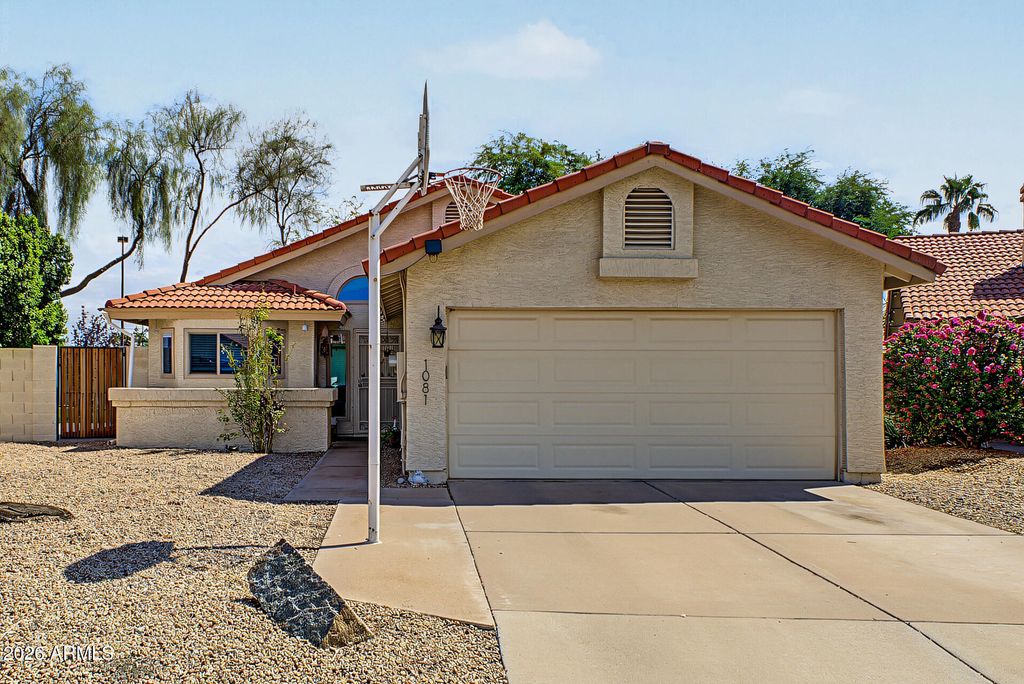 1081 N WILLOW Street, Chandler, AZ 85226 — photo 2