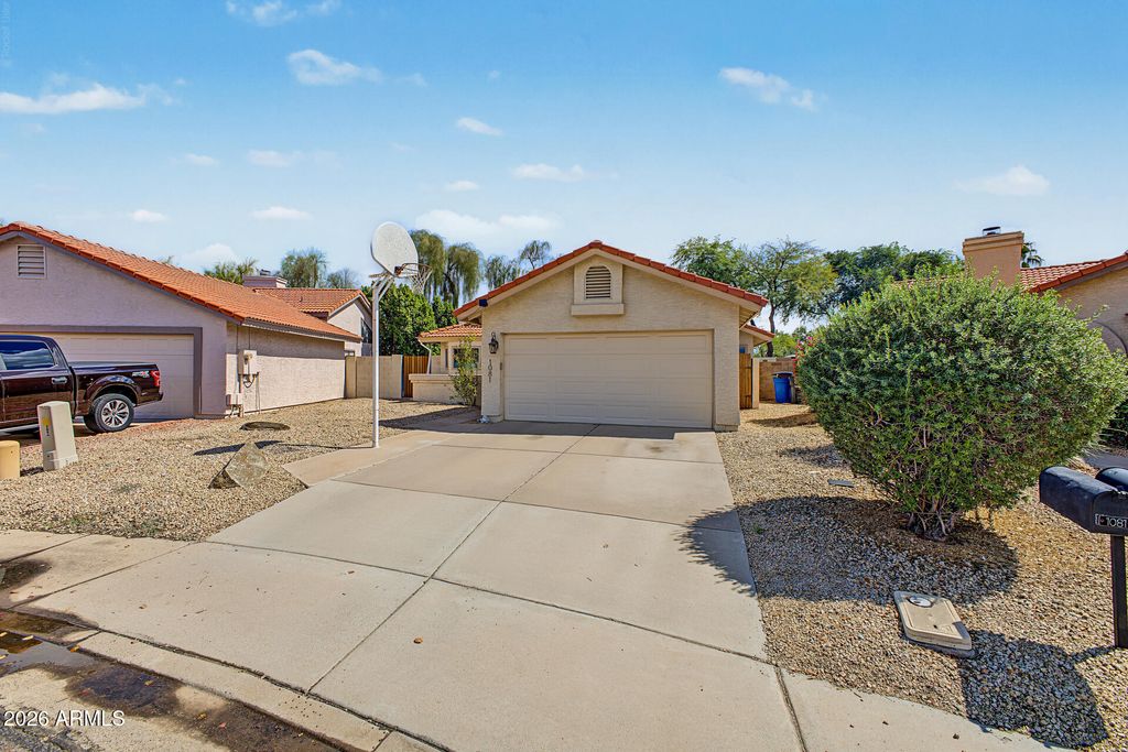 1081 N WILLOW Street, Chandler, AZ 85226 — photo 3