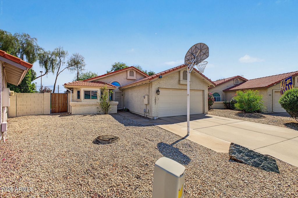 1081 N WILLOW Street, Chandler, AZ 85226 — photo 5
