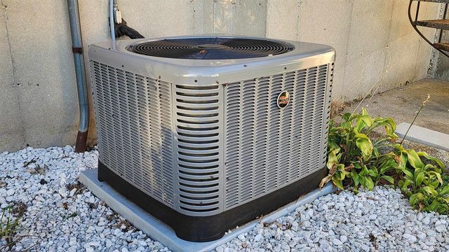 6079 Manchester Road, Poplar Grove, IL 61065