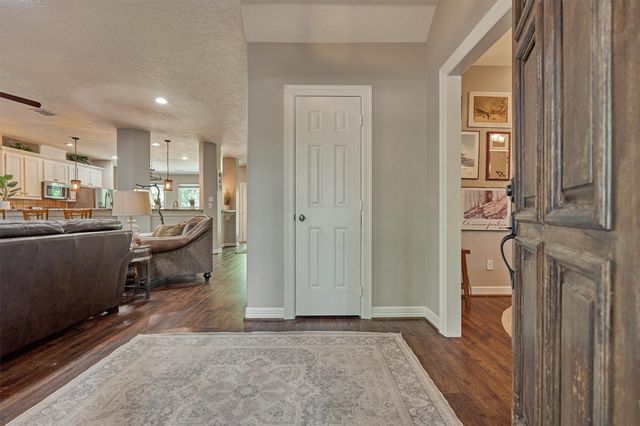 28694 W Fm 1097 Road, Montgomery, TX 77356