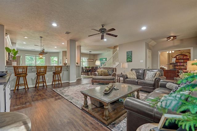 28694 W Fm 1097 Road, Montgomery, TX 77356