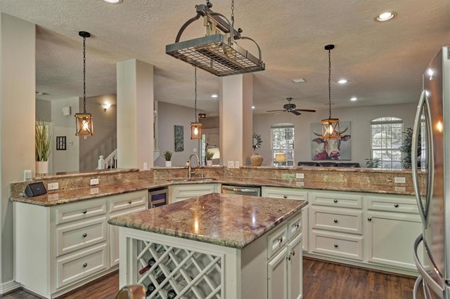 28694 W Fm 1097 Road, Montgomery, TX 77356