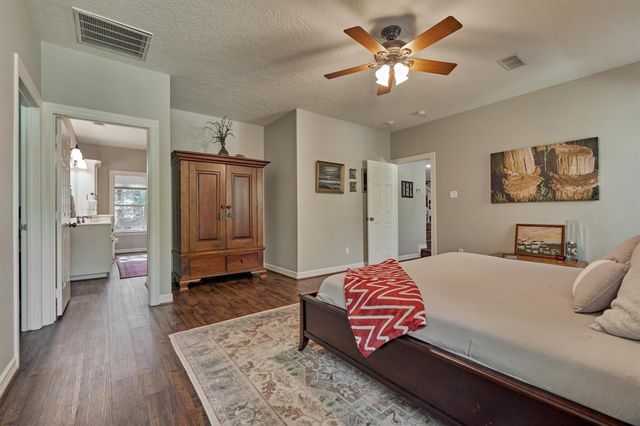 28694 W Fm 1097 Road, Montgomery, TX 77356