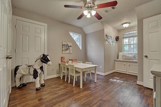 28694 W Fm 1097 Road, Montgomery, TX 77356