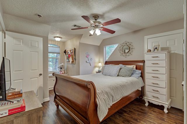 28694 W Fm 1097 Road, Montgomery, TX 77356