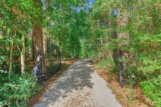 28694 W Fm 1097 Road, Montgomery, TX 77356