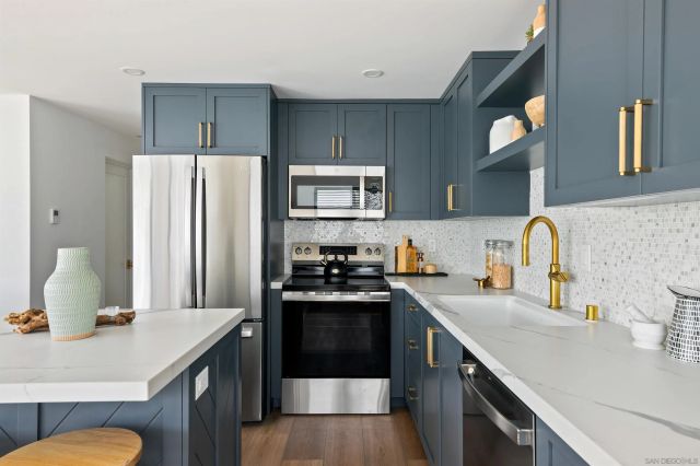 718 Nantasket Ct, San Diego, CA 92109