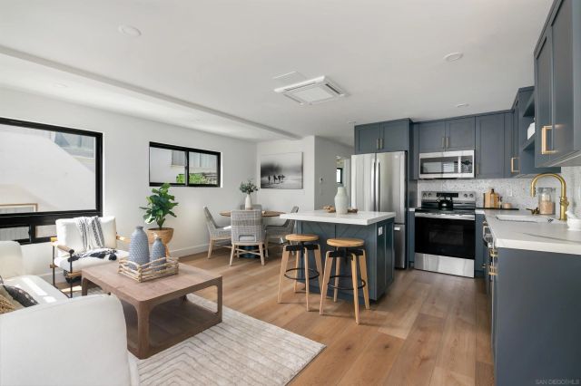 718 Nantasket Ct, San Diego, CA 92109