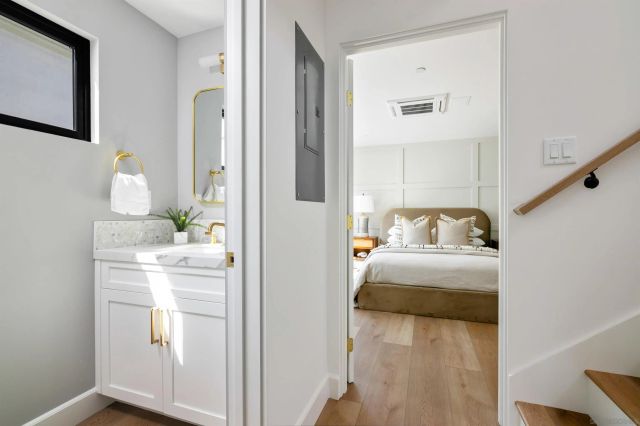 718 Nantasket Ct, San Diego, CA 92109