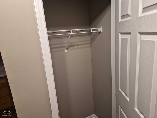 246 Legends Creek Way 208, Indianapolis, IN 46229