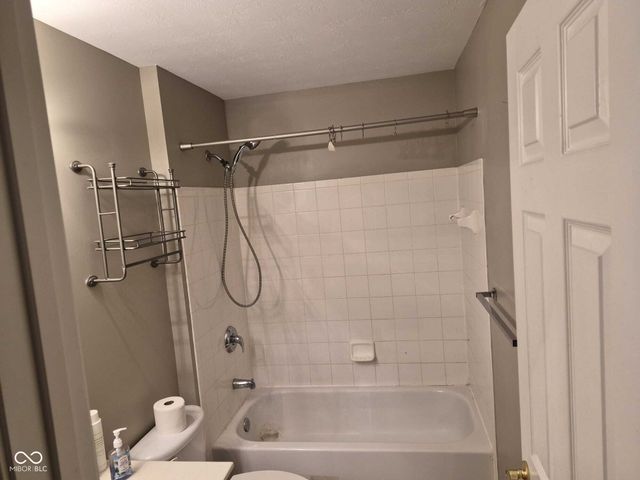 246 Legends Creek Way 208, Indianapolis, IN 46229