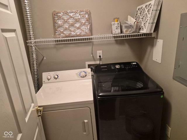 246 Legends Creek Way 208, Indianapolis, IN 46229
