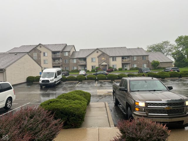 246 Legends Creek Way 208, Indianapolis, IN 46229
