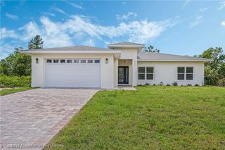 8001 Leonardo Street, Sebring, FL 33872