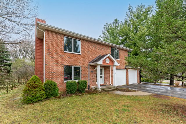 206 Griffin Place, Poplar Grove, IL 61065