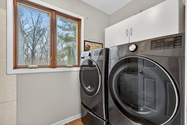 206 Griffin Place, Poplar Grove, IL 61065