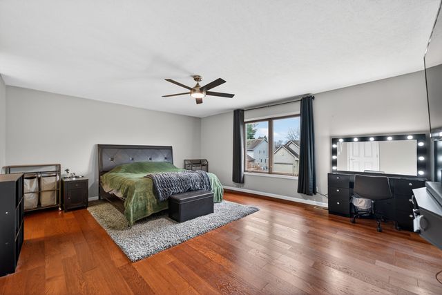 206 Griffin Place, Poplar Grove, IL 61065