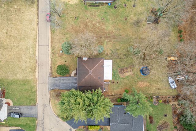 206 Griffin Place, Poplar Grove, IL 61065