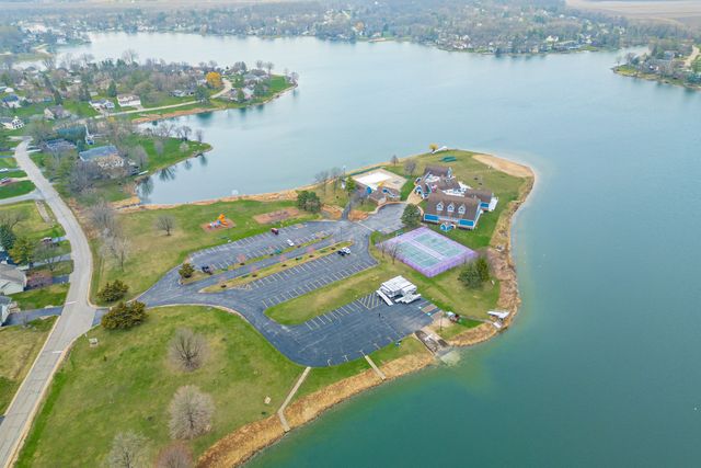 206 Griffin Place, Poplar Grove, IL 61065