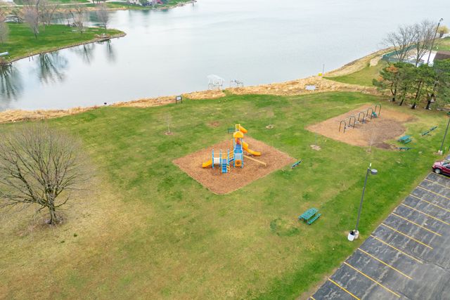 206 Griffin Place, Poplar Grove, IL 61065