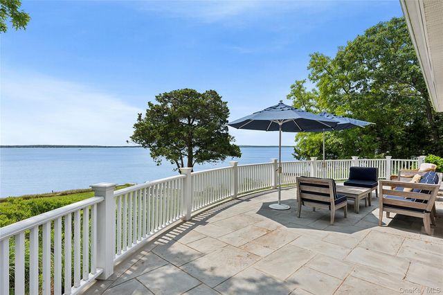 1497 Peconic Bay Boulevard, Laurel, NY 11948