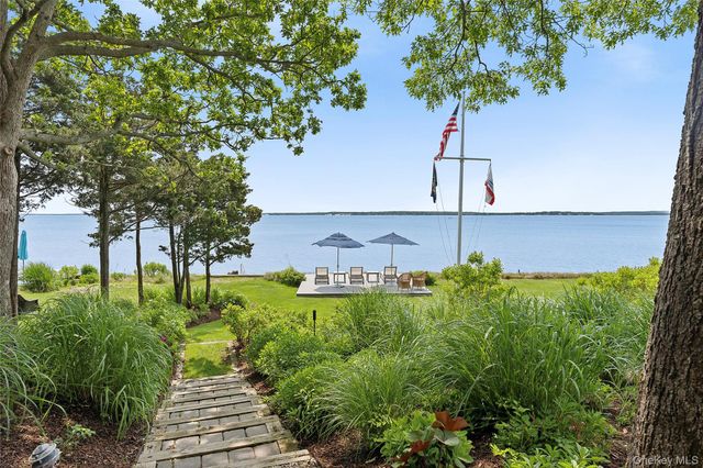 1497 Peconic Bay Boulevard, Laurel, NY 11948
