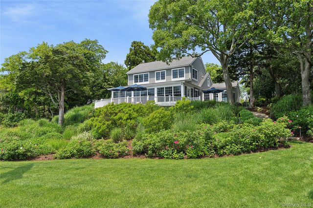 1497 Peconic Bay Boulevard, Laurel, NY 11948