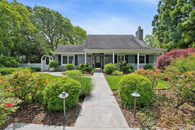 1497 Peconic Bay Boulevard, Laurel, NY 11948
