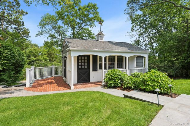 1497 Peconic Bay Boulevard, Laurel, NY 11948